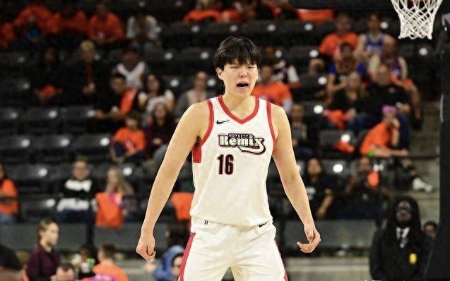 BTi体育-NBA球员突发伤情曝光，球队陷入困境，备战受影响